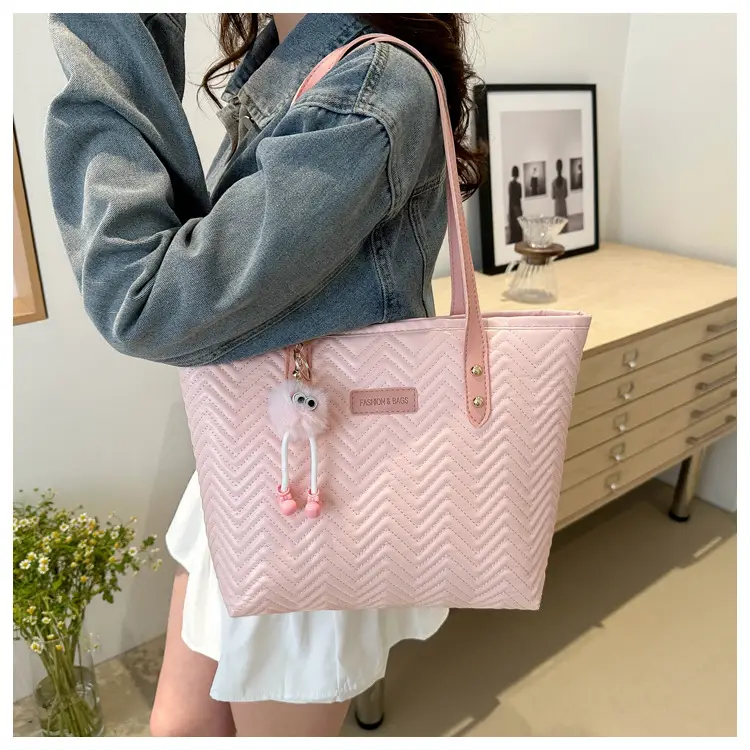 Pink Textured Shoulder Bag for Women Spring New — feature 14