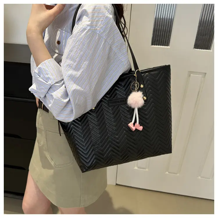 Pink Textured Shoulder Bag for Women Spring New — feature 16