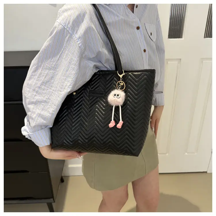 Pink Textured Shoulder Bag for Women Spring New — feature 18