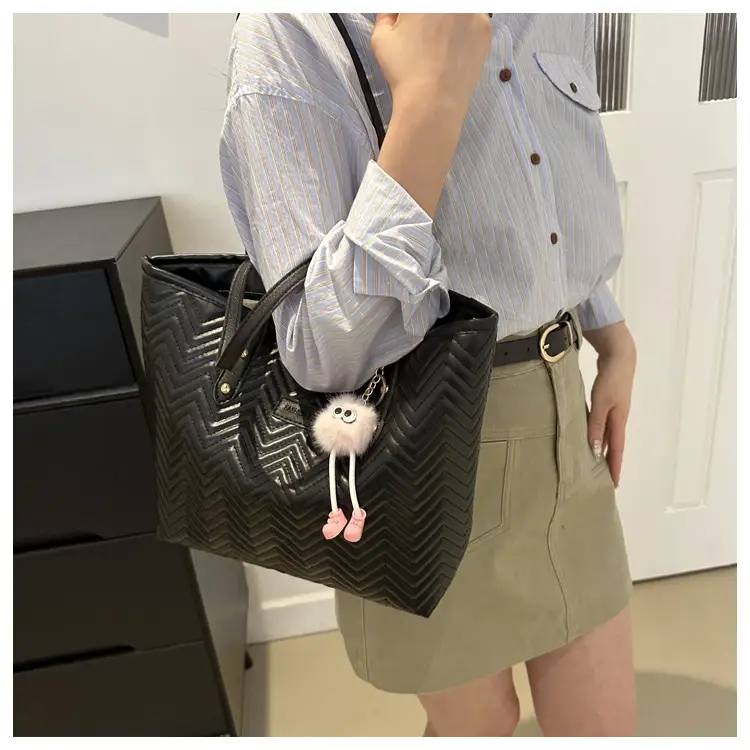 Pink Textured Shoulder Bag for Women Spring New — feature 19