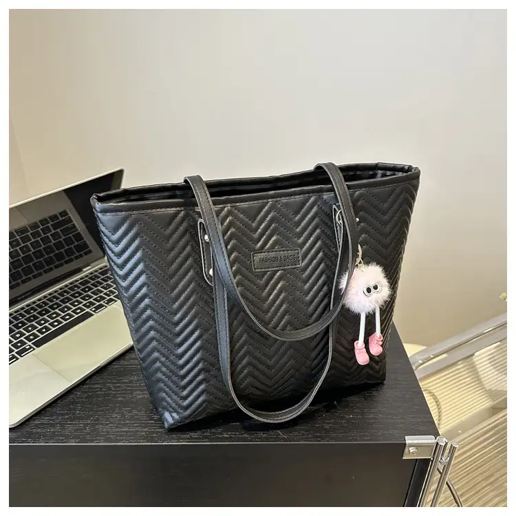 Pink Textured Shoulder Bag for Women Spring New — feature 22