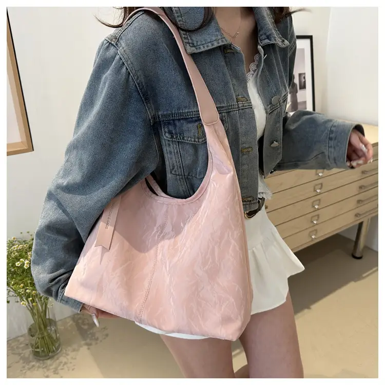 Black Textured Shoulder Bag Women 2024 Spring Summer — feature 17