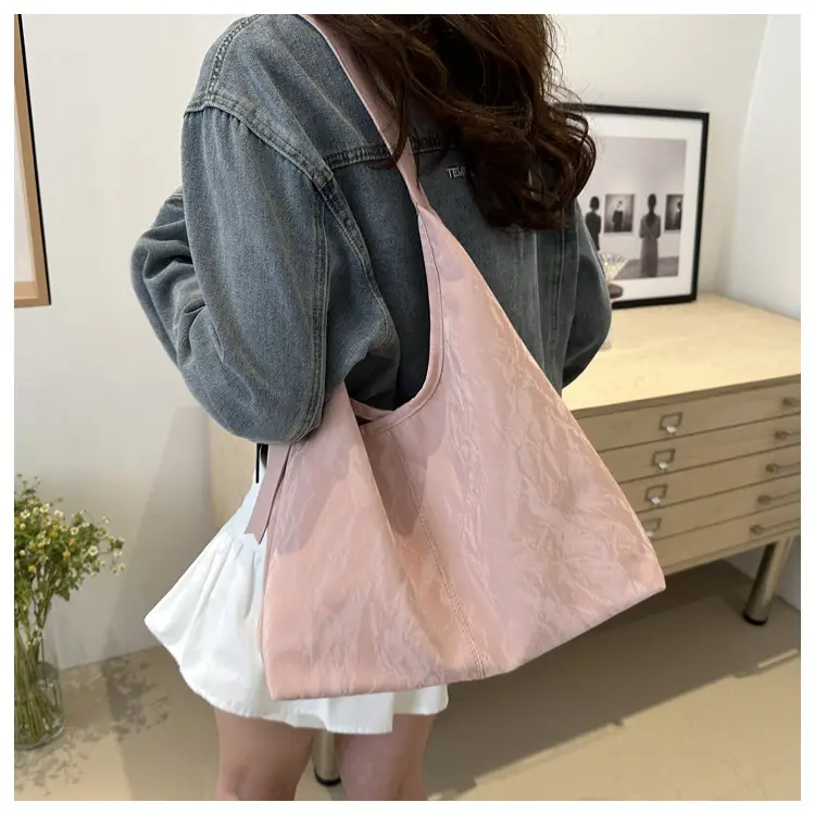 Black Textured Shoulder Bag Women 2024 Spring Summer — feature 18