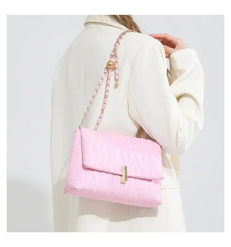 Stylish Silver Pleated Shoulder Bag with Chain — feature 14