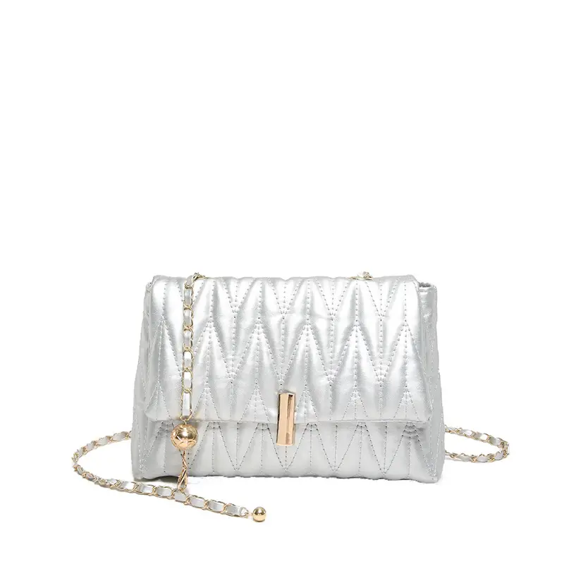 Stylish Silver Pleated Shoulder Bag with Chain - Image 2