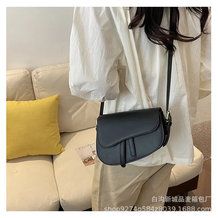 French Niche Retro Double Strap Saddle Bag for Women — feature 11