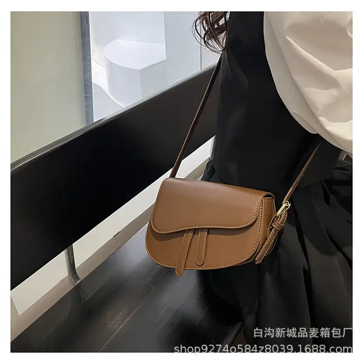 French Niche Retro Double Strap Saddle Bag for Women — feature 16