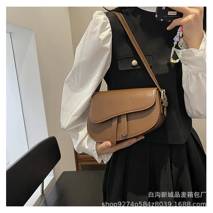 French Niche Retro Double Strap Saddle Bag for Women — feature 17