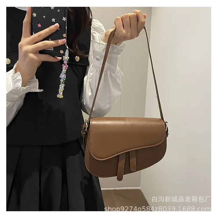French Niche Retro Double Strap Saddle Bag for Women — feature 18