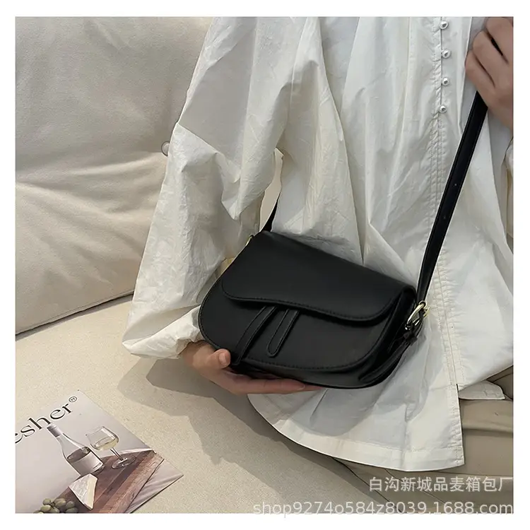 French Niche Retro Double Strap Saddle Bag for Women — feature 7