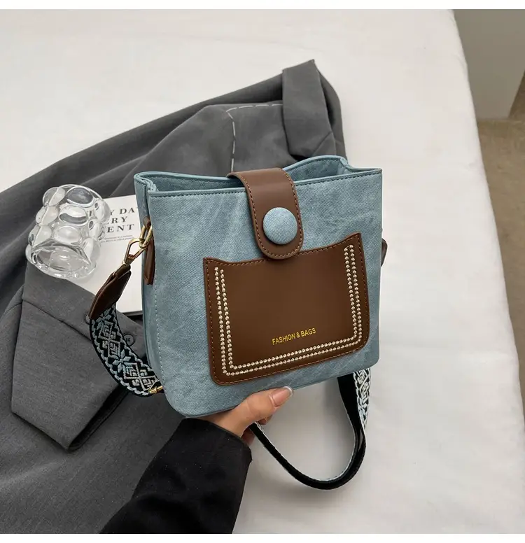 Wide Shoulder Strap Small Bag 2026 New Style — feature 30