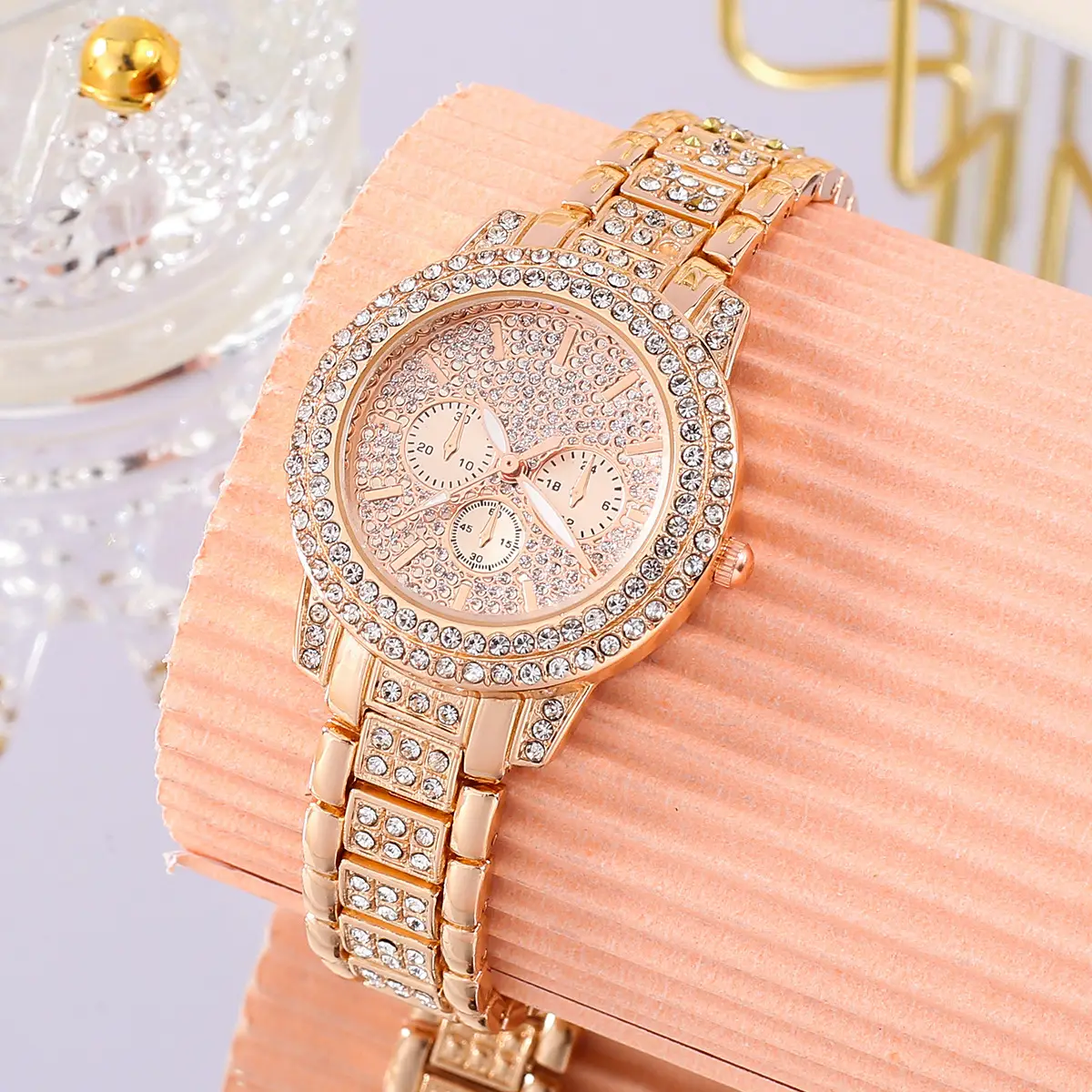 Women's Diamond Bracelet Quartz Watch Silver Sparkle — feature 1