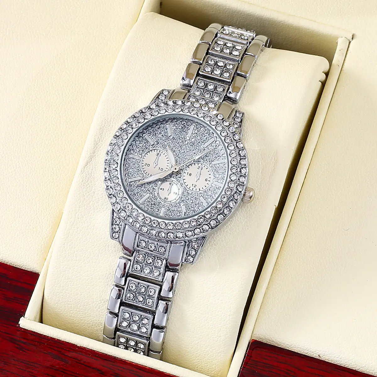 Women's Diamond Bracelet Quartz Watch Silver Sparkle — feature 6