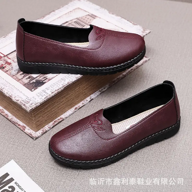 Middle-aged and elderly spring and autumn single shoes round head old Beijing cloth shoes flat heel soft bottom low top soft bottom casual women's shoes manufacturers on behalf - Image 6