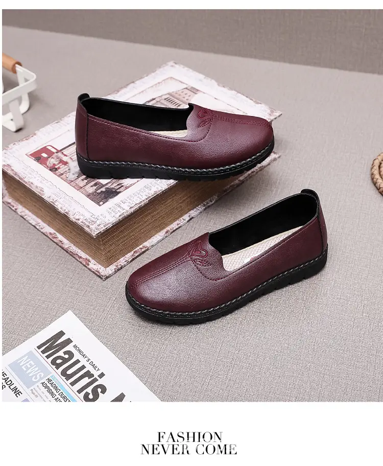 Middle-aged and elderly spring and autumn single shoes round head old Beijing cloth shoes flat heel soft bottom low top soft bottom casual women's shoes manufacturers on behalf — feature 11