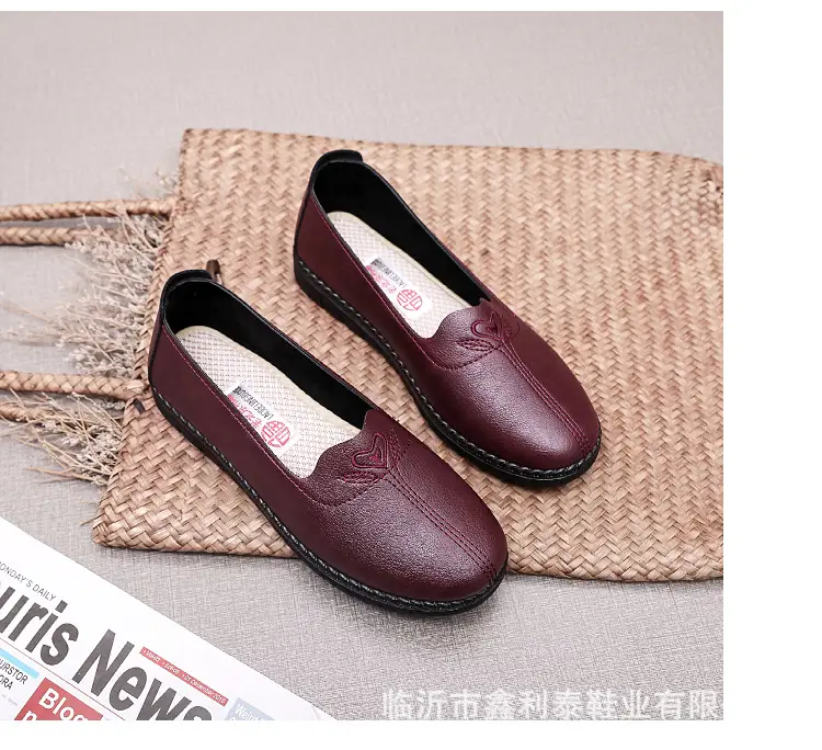 Middle-aged and elderly spring and autumn single shoes round head old Beijing cloth shoes flat heel soft bottom low top soft bottom casual women's shoes manufacturers on behalf — feature 12