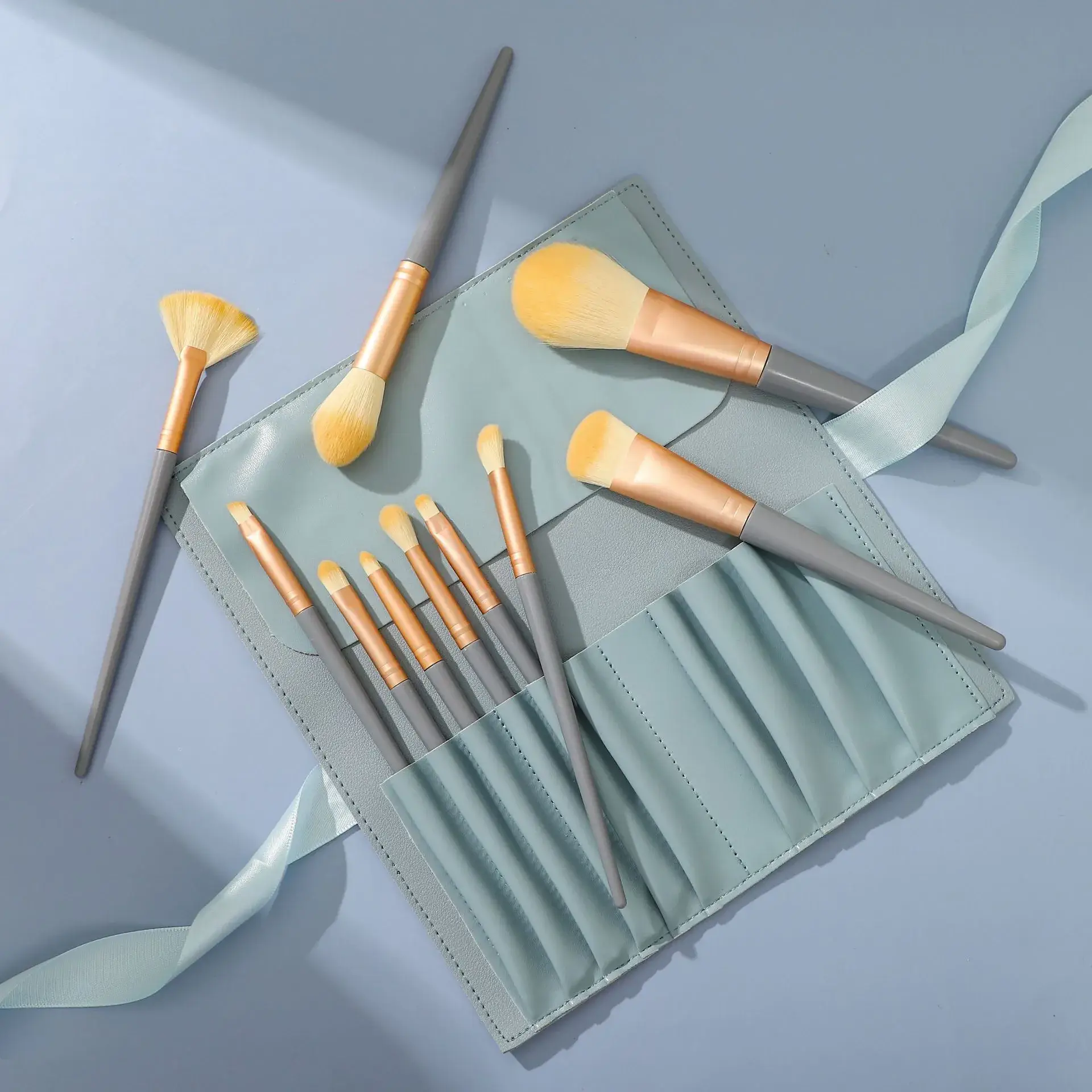 13-Piece Makeup Brush Set with Loose Powder & Blush Brushes
