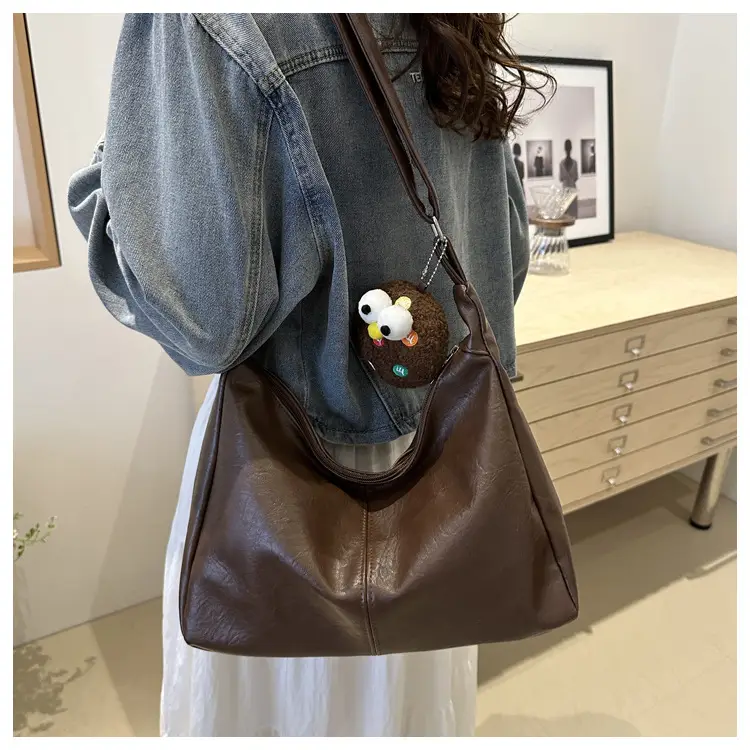 Textured Soft Leather Shoulder Bag Women Brown 2024 Spring Summer — feature 13