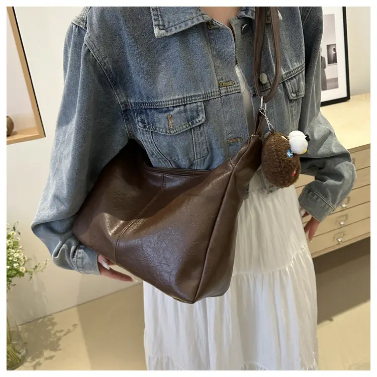 Textured Soft Leather Shoulder Bag Women Brown 2024 Spring Summer — feature 14