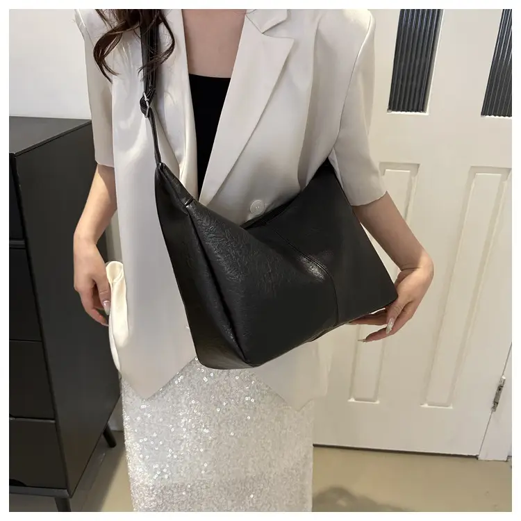 Textured Soft Leather Shoulder Bag Women Brown 2024 Spring Summer — feature 18