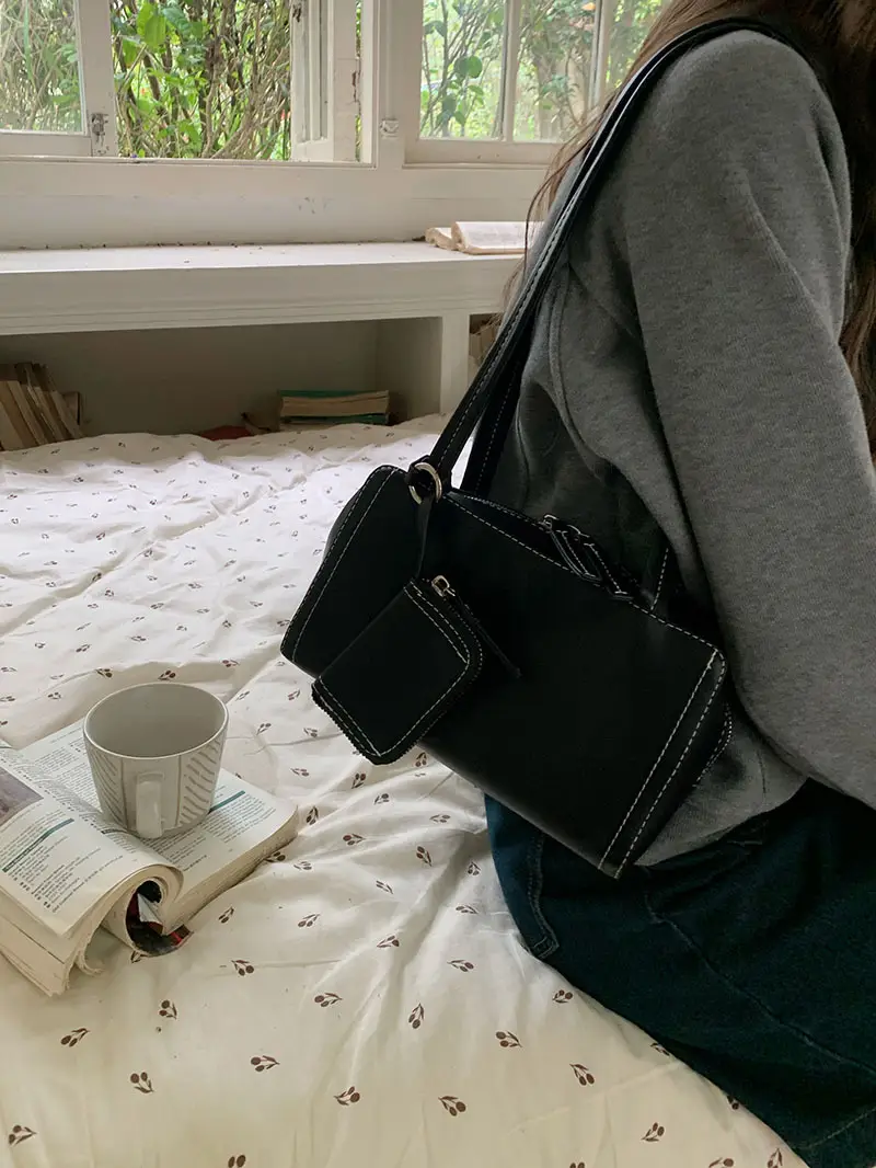2026 Black Korean Ins-Style Shoulder Bag Boston Underarm Bag Earphone Bag - Image 3