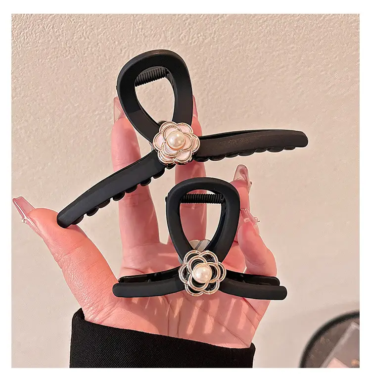 Black Pearl Flower Hair Clip for Women — feature 12