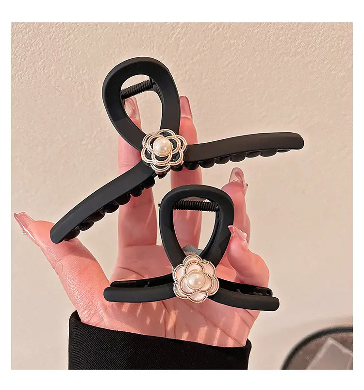 Black Pearl Flower Hair Clip for Women — feature 13