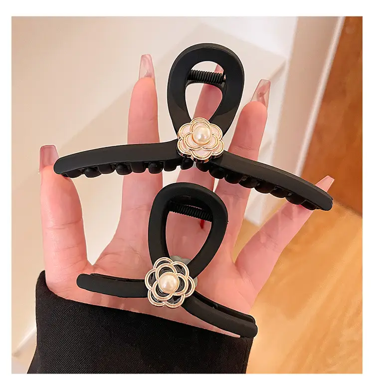 Black Pearl Flower Hair Clip for Women — feature 14