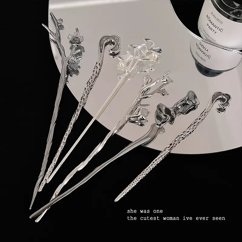 Elegant Chinese Style Hairpin for Daily Use - Image 3