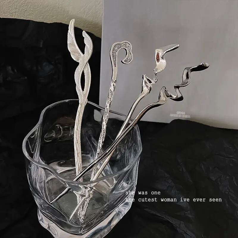 Elegant Chinese Style Hairpin for Daily Use - Image 5