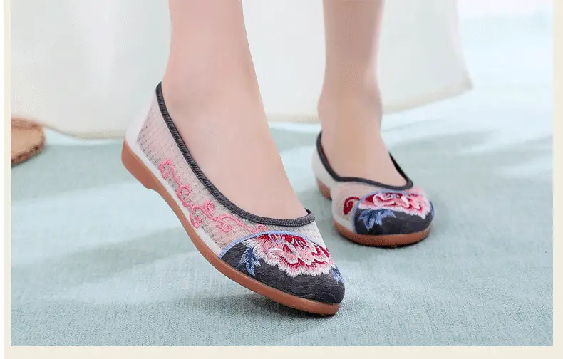Spring and Summer New Old Beijing Cloth Shoes Breathable Mesh Shoes Women's Middle-aged and Elderly Mother Shoes Non-slip Soft Sole All-match Embroidered Sandals — feature 13
