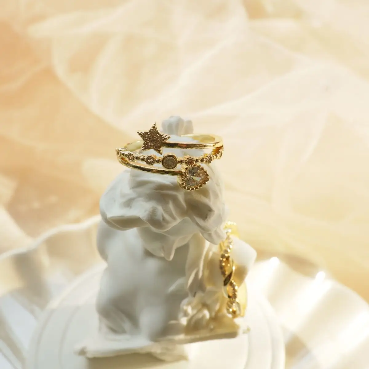 Love Five-Peared Star Ring for Women Gold Plated — feature 1