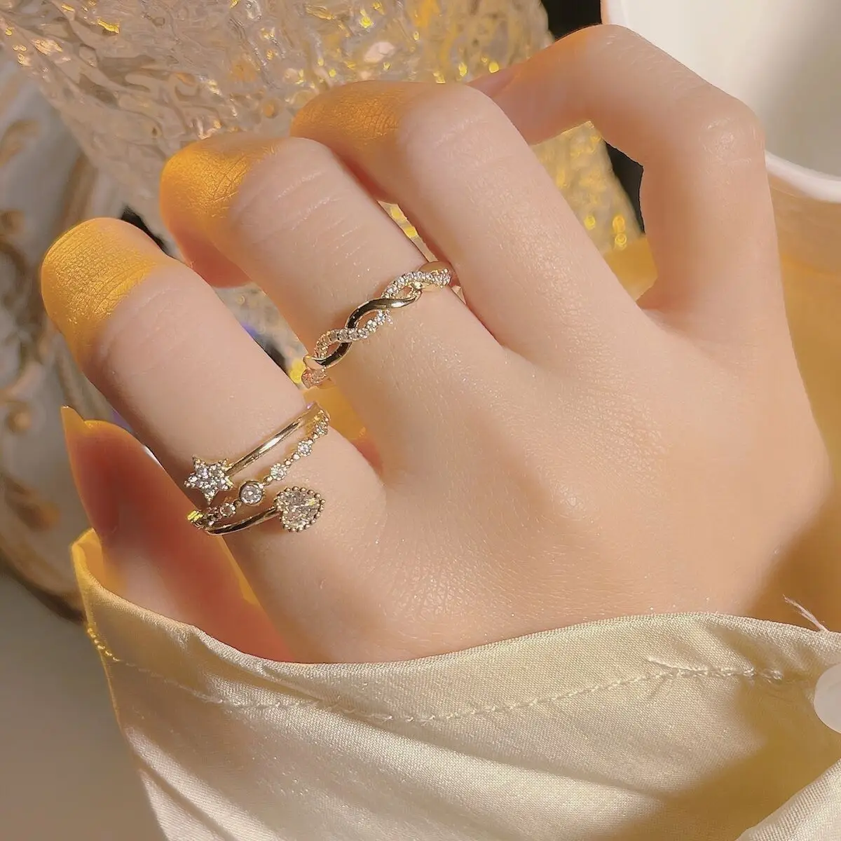 Love Five-Peared Star Ring for Women Gold Plated — feature 3