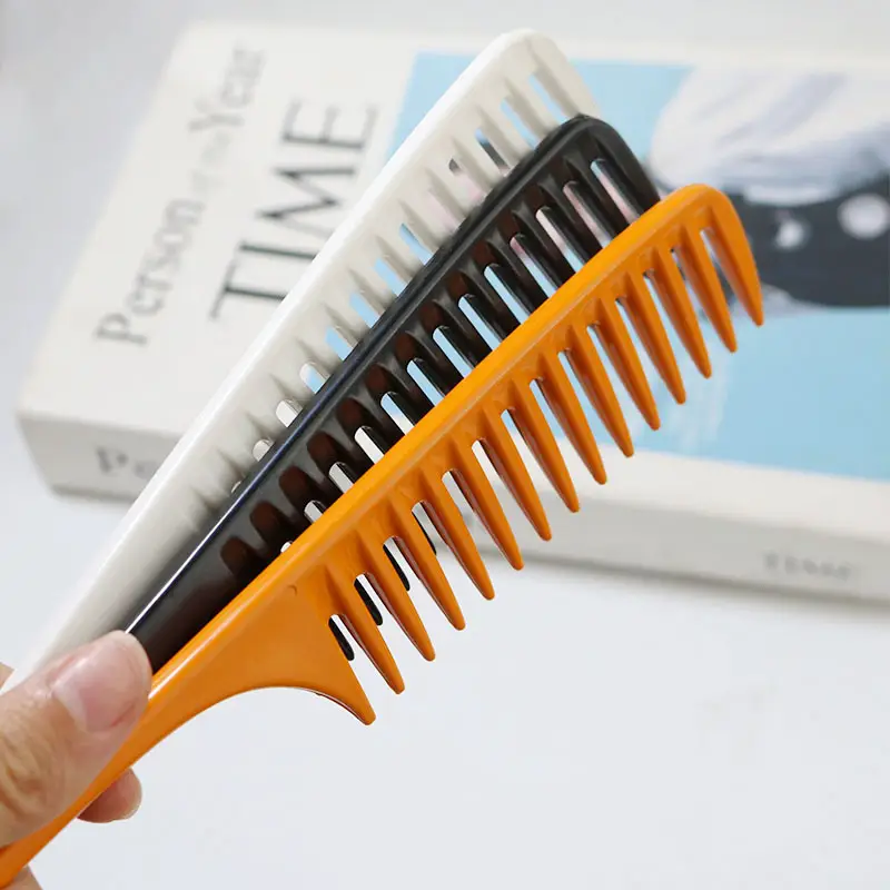 Wide-Tooth Pointed Tail Comb for Curly Hair — feature 2