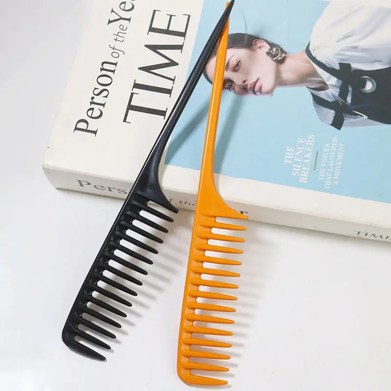Wide-Tooth Pointed Tail Comb for Curly Hair — feature 3