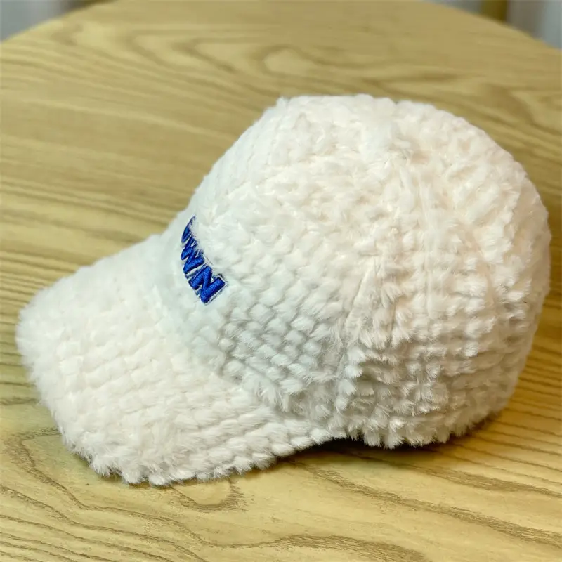 Wholesale Korean Ins Hat Autumn Winter Warm Plush Cap Women Red Face Small Embroidered Letter Baseball Cap — feature 8