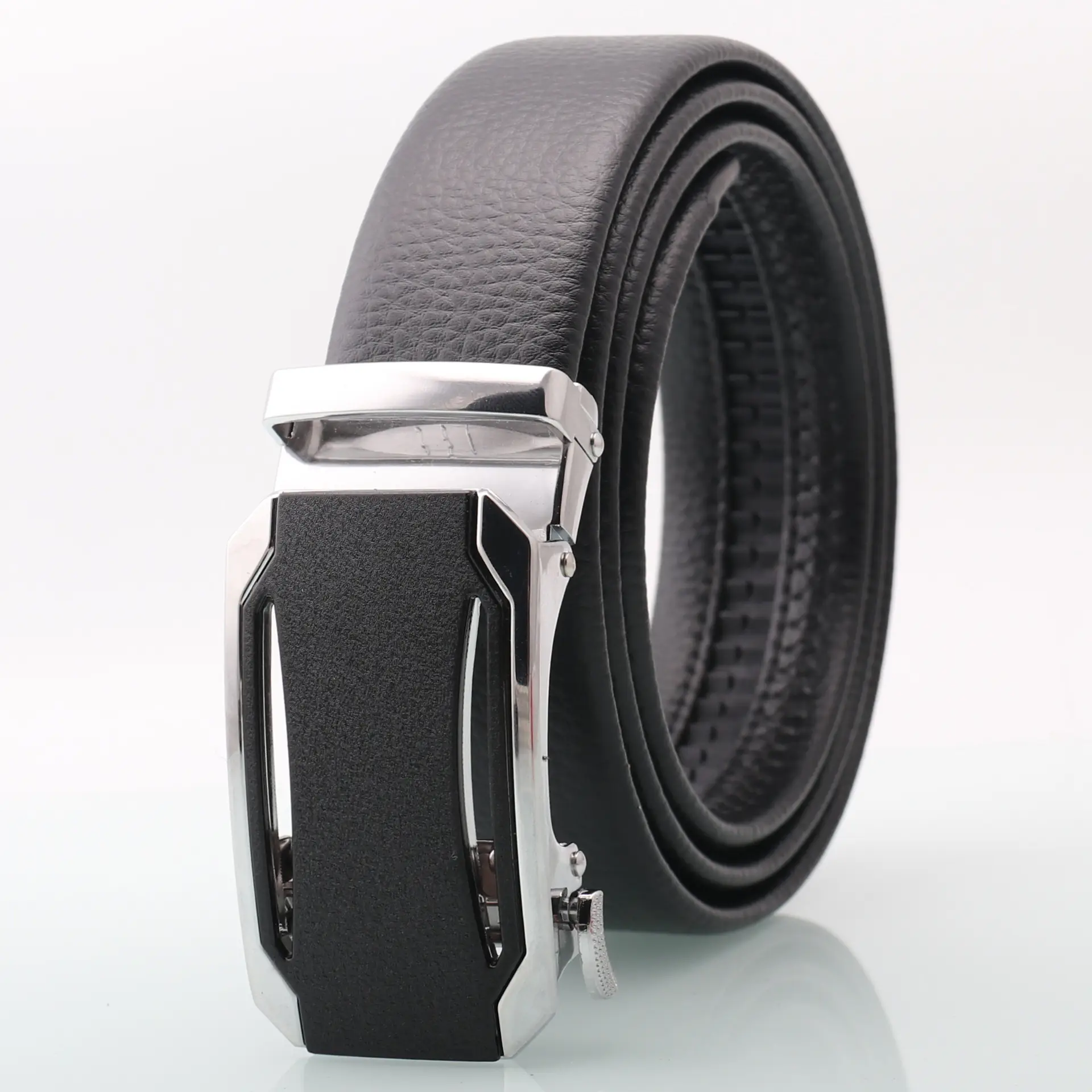 Men's Black Leather Belt with Rose Gold Automatic Buckle - Image 11