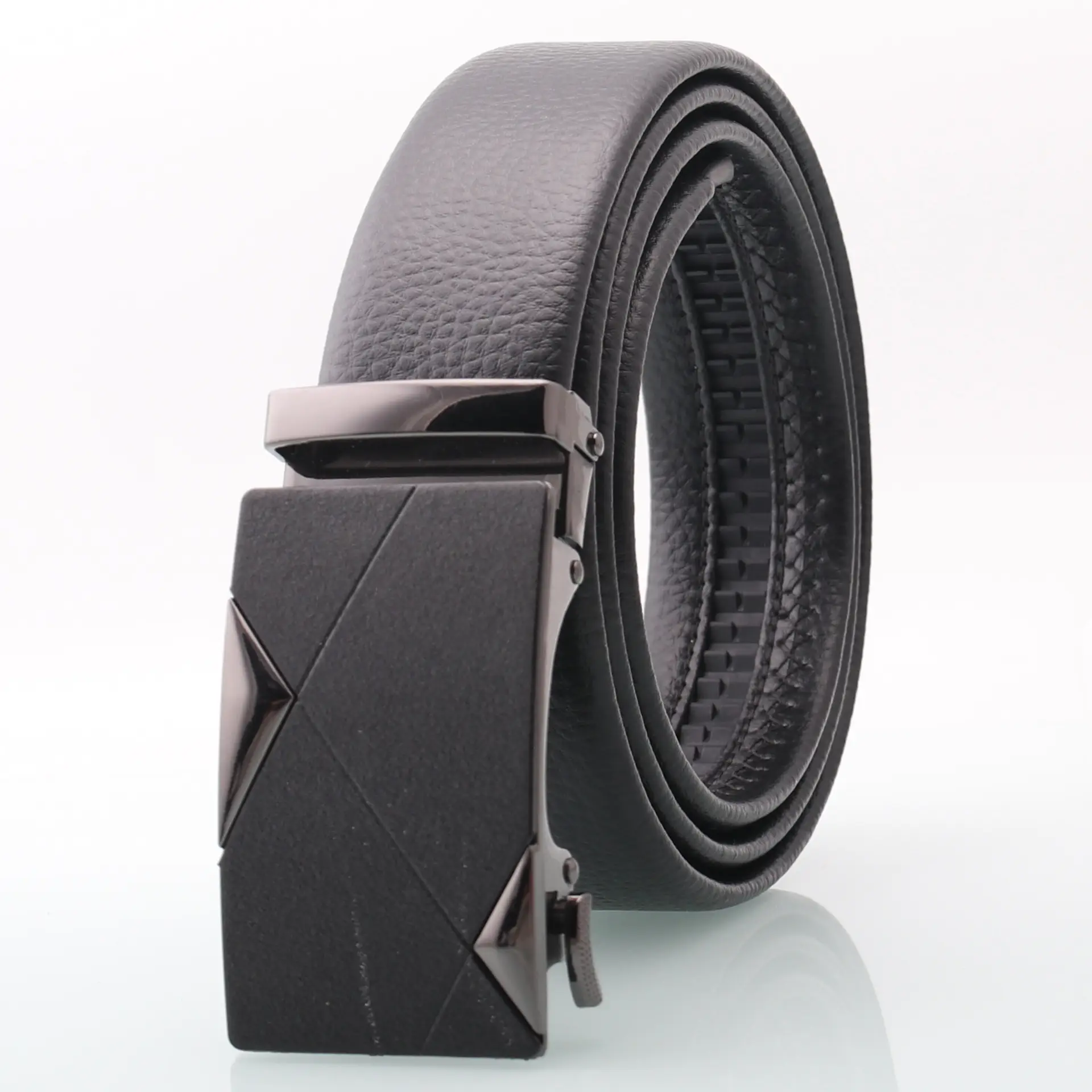 Men's Black Leather Belt with Rose Gold Automatic Buckle - Image 3