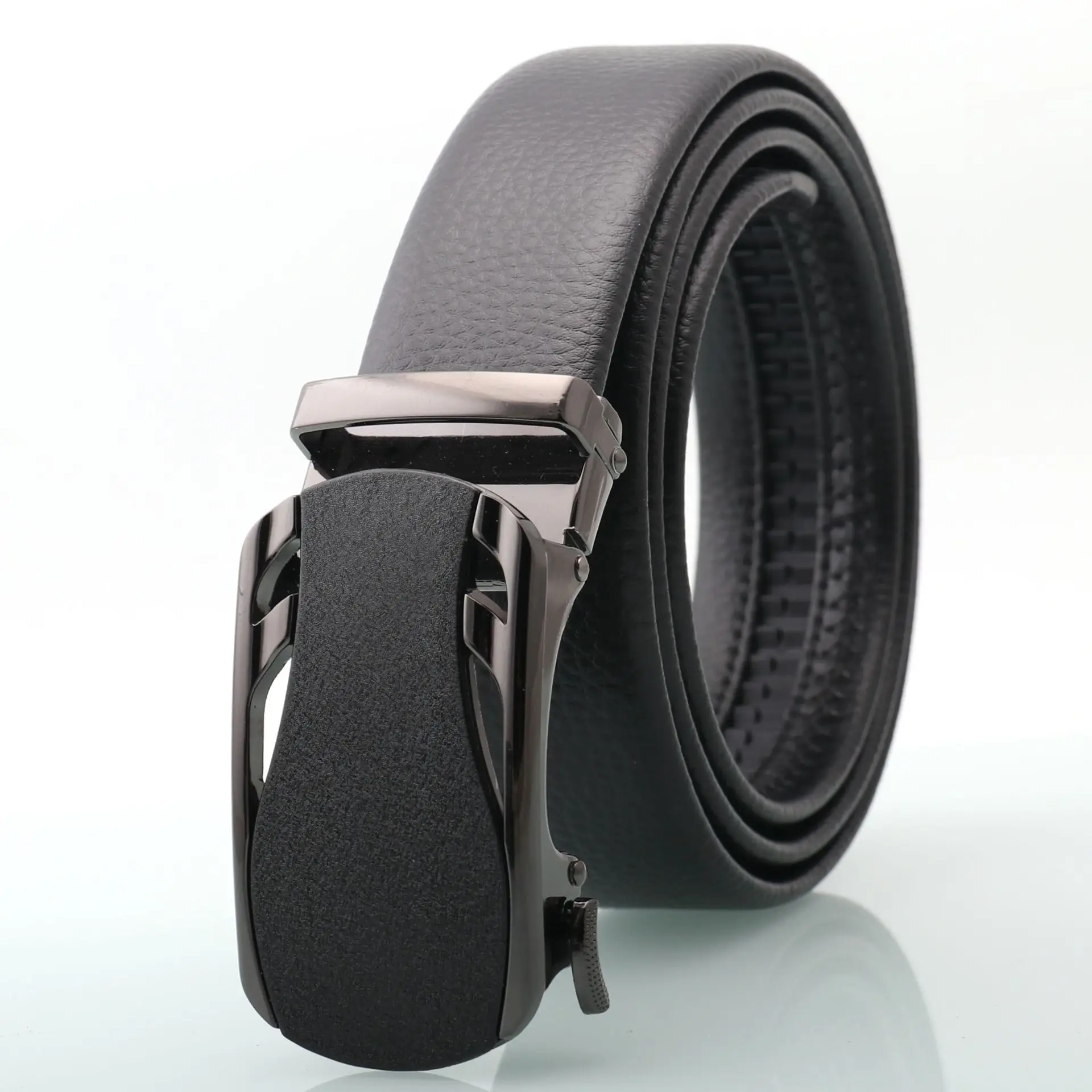 Men's Black Leather Belt with Rose Gold Automatic Buckle - Image 9