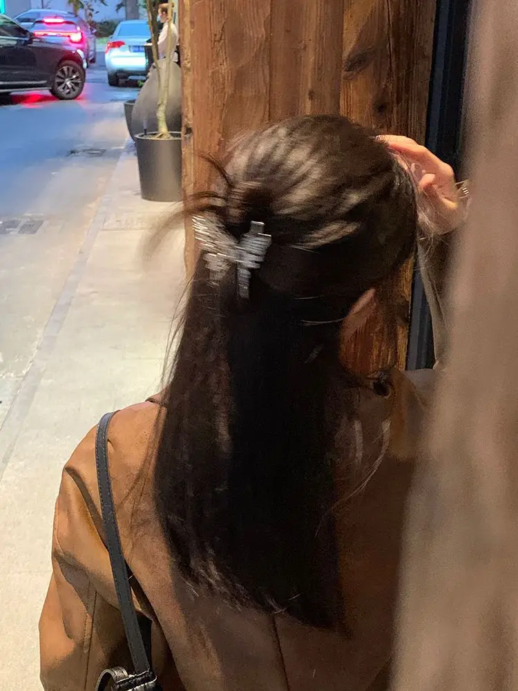 Liquid Butterfly Hair Clip for Women 2024 New — feature 9