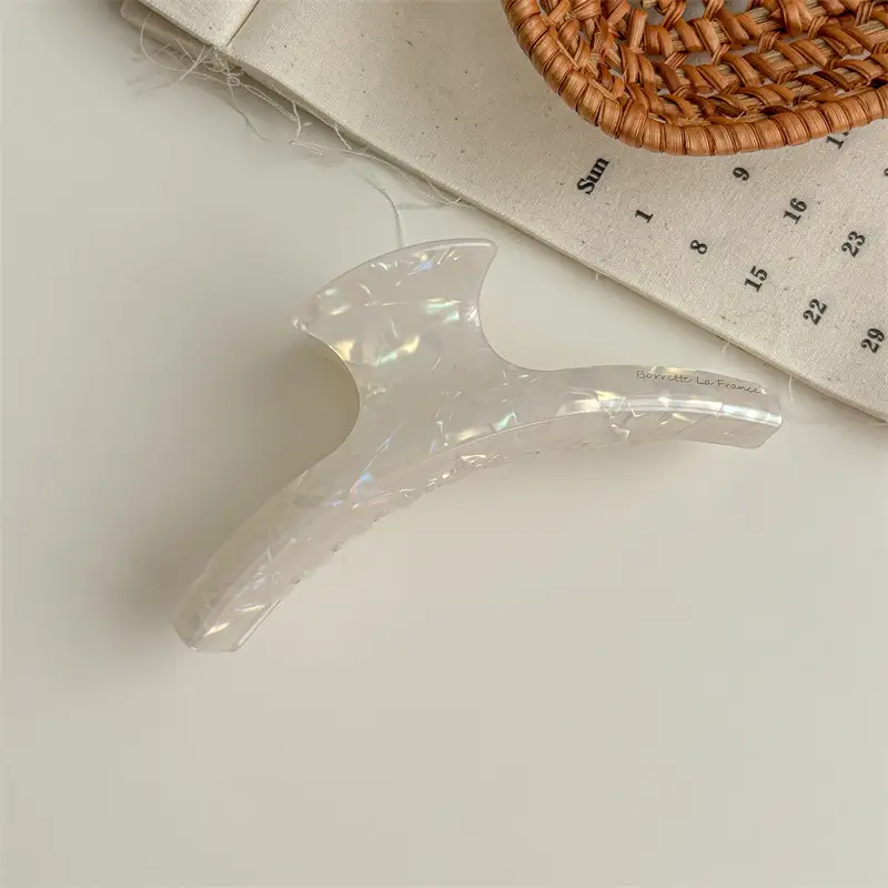 French Retro Leopard Print Hair Clip for Women - Image 4