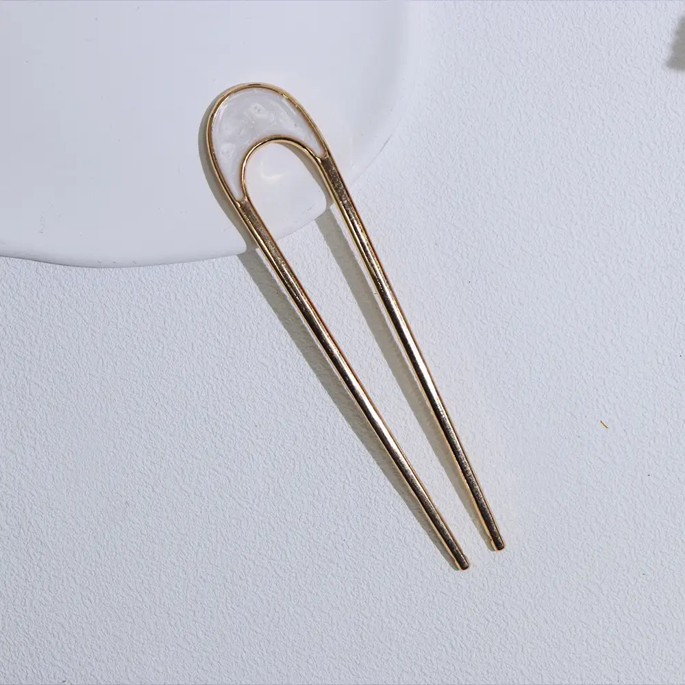 Minimalist U-Shaped Hairpin with Pearls - Image 5