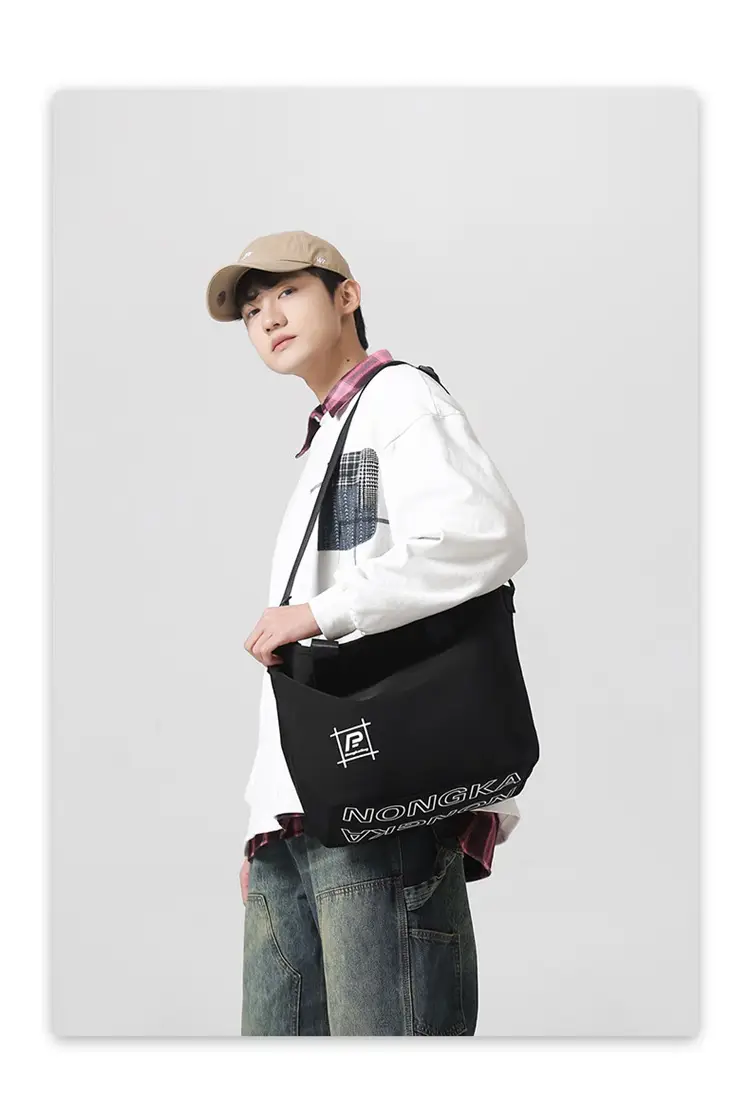New Nylon Shoulder Bag Large Capacity for Men Women — feature 11