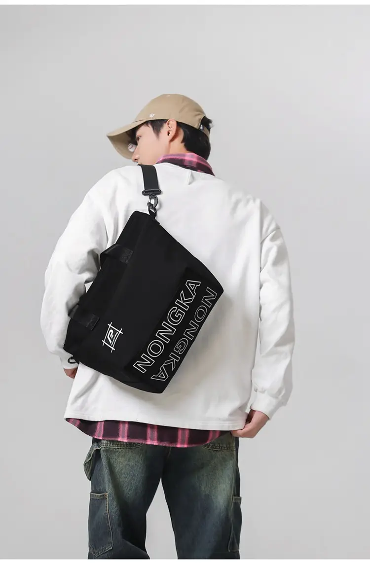 New Nylon Shoulder Bag Large Capacity for Men Women — feature 13