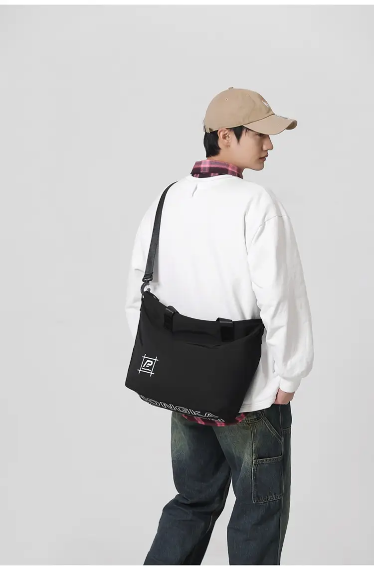 New Nylon Shoulder Bag Large Capacity for Men Women — feature 14