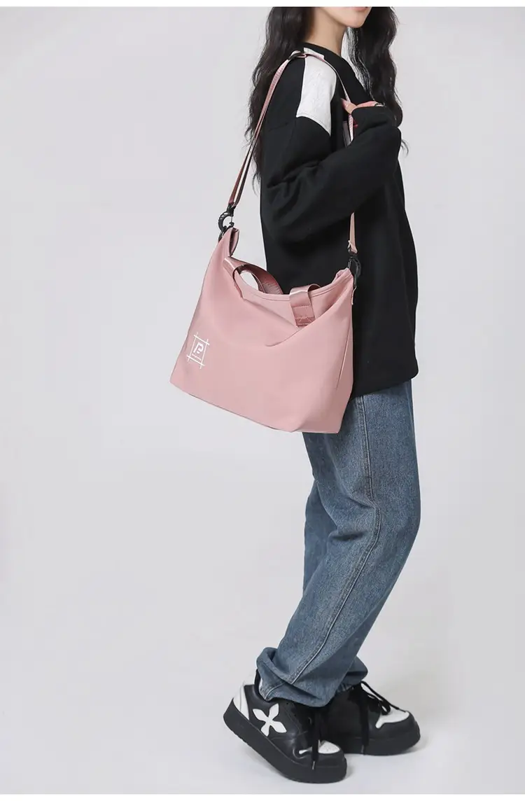 New Nylon Shoulder Bag Large Capacity for Men Women — feature 29