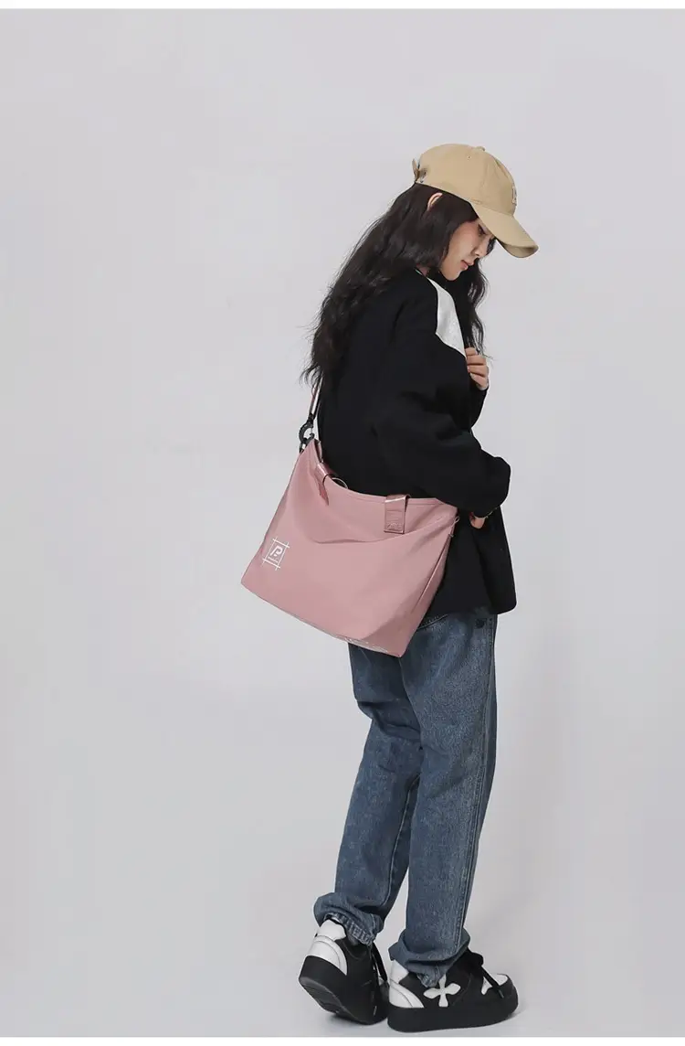 New Nylon Shoulder Bag Large Capacity for Men Women — feature 33