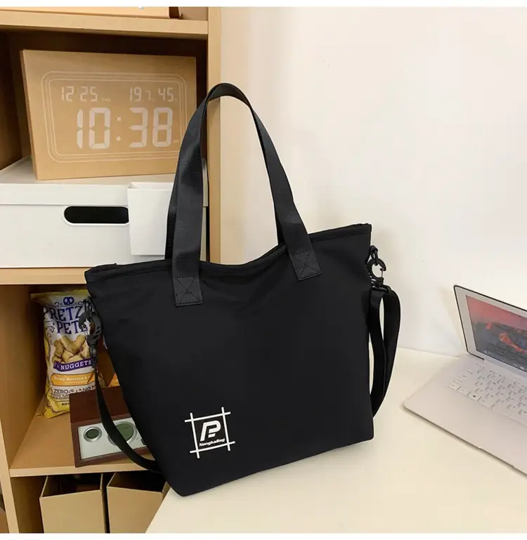 New Nylon Shoulder Bag Large Capacity for Men Women — feature 40