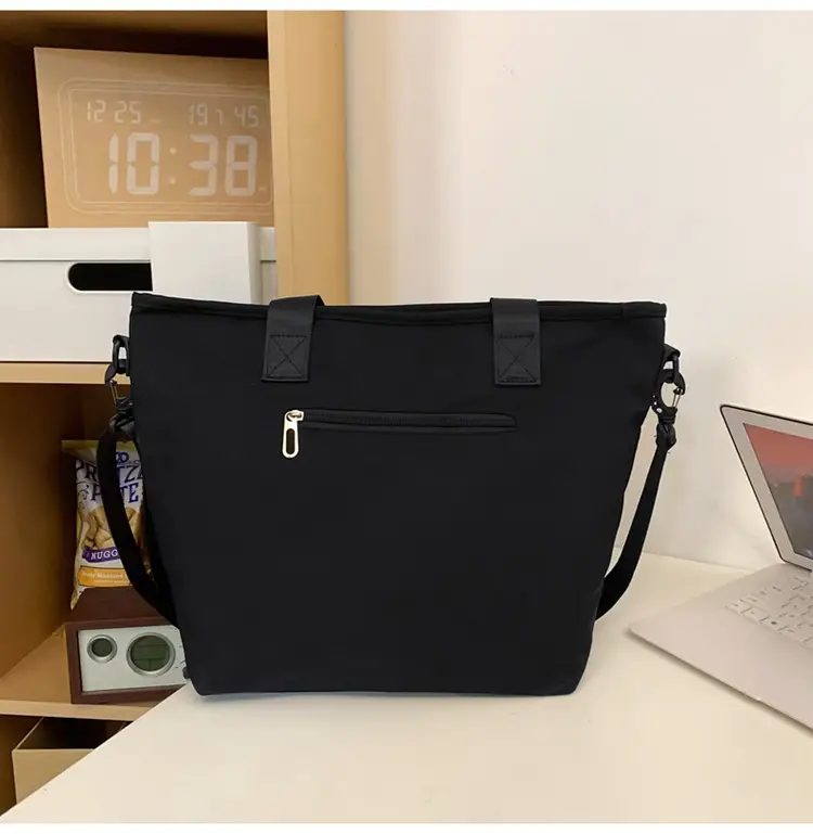 New Nylon Shoulder Bag Large Capacity for Men Women — feature 45