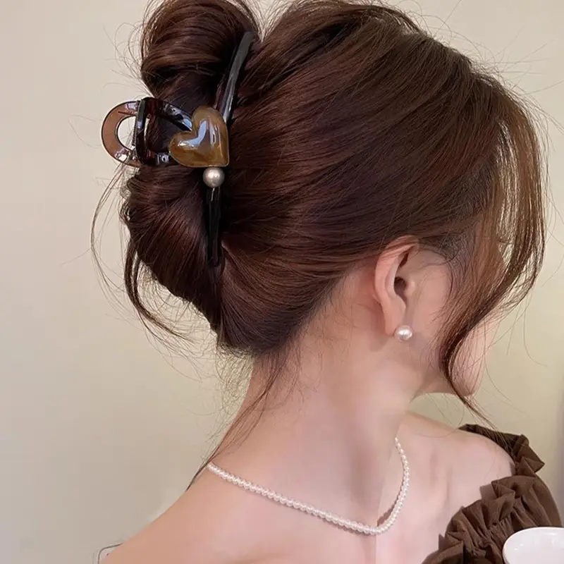 Large Acrylic Pearl Hair Clip Women's High-end Shark Clip - Image 5